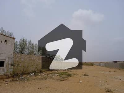 پورٹ قاسم بِن قاسم ٹاؤن,کراچی میں 9 کنال صنعتی زمین 2.35 کروڑ میں برائے فروخت۔