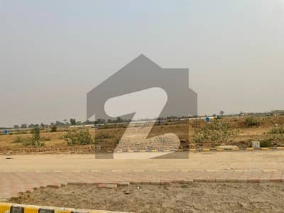 1 KANAL FACING PARK IDEAL LOCATION PLOT FOR SALE IN D BLOCK