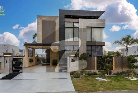 One Kanal Luxurious Bungalow Located Near Fairways Raya And Park