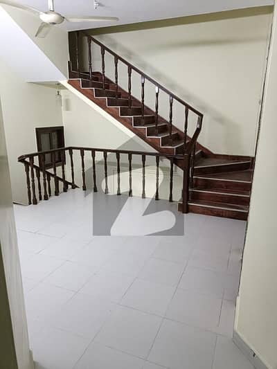 90 Sqyd G+2 leased 5 bed Room + Drawing Villa Available