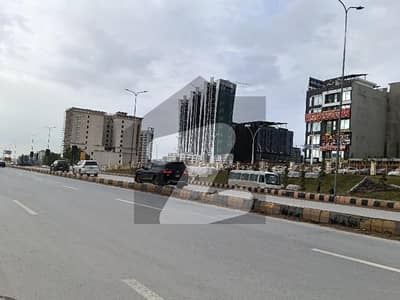 ڈی ایچ اے ڈیفینس فیز 2 ڈی ایچ اے ڈیفینس,اسلام آباد میں 5 مرلہ عمارت 15.5 کروڑ میں برائے فروخت۔