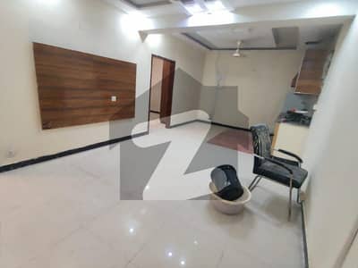 بحریہ ٹاؤن ۔ بلاک اے اے بحریہ ٹاؤن سیکٹرڈی,بحریہ ٹاؤن,لاہور میں 2 کمروں کا 4 مرلہ فلیٹ 55.0 ہزار میں کرایہ پر دستیاب ہے۔