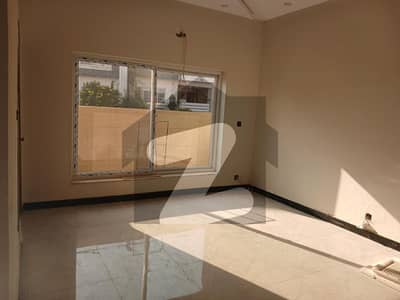 بحریہ انکلیو - سیکٹر ایچ بحریہ انکلیو,بحریہ ٹاؤن,اسلام آباد میں 3 کمروں کا 5 مرلہ مکان 2.4 کروڑ میں برائے فروخت۔