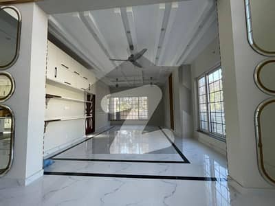 Bahria Town Phase 8 1 Kanal House For Rent