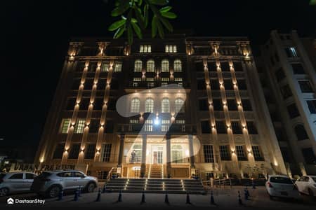 ڈی ایچ اے فیز 8 ڈیفنس (ڈی ایچ اے),لاہور میں 2 کمروں کا 5 مرلہ فلیٹ 2.5 کروڑ میں برائے فروخت۔