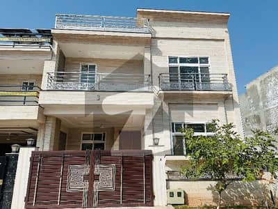 بحریہ انکلیو - سیکٹر ایف بحریہ انکلیو,بحریہ ٹاؤن,اسلام آباد میں 5 کمروں کا 5 مرلہ مکان 1.45 لاکھ میں کرایہ پر دستیاب ہے۔