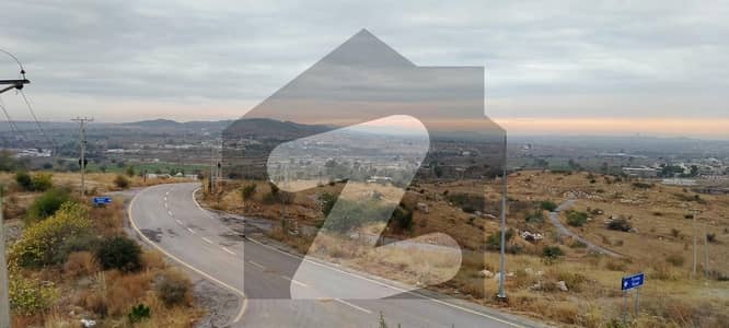 انجنیئرنگ کو ۔ آپریٹو ہاؤسنگ (ای سی ایچ ایس) اسلام آباد میں 1 کنال رہائشی پلاٹ 1.48 کروڑ میں برائے فروخت۔