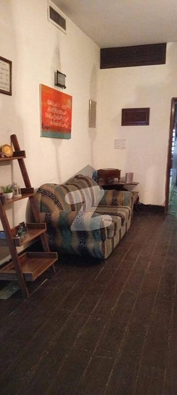 فیصل ٹاؤن ۔ بلاک ڈی فیصل ٹاؤن,لاہور میں 4 کمروں کا 5 مرلہ مکان 2.7 کروڑ میں برائے فروخت۔