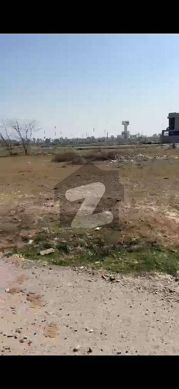 1+1Kanal Corner Pairs at Top Location Plot Block G For Sale