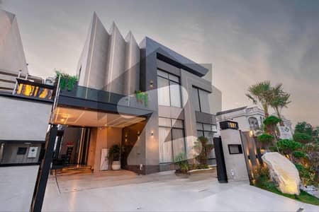 ڈی ایچ اے فیز 5 - بلاک بی فیز 5,ڈیفنس (ڈی ایچ اے),لاہور میں 6 کمروں کا 1 کنال مکان 21.95 کروڑ میں برائے فروخت۔