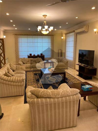 Investor Alert F8 950 Syd Beautiful Build House 5bed Drawing and dining TV Lounge Kitchen with Sqtr Front Open Corner Best Location Near to Markaz and Near to Park