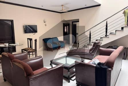 ڈی ایچ اے فیز 7 ڈی ایچ اے ڈیفینس,کراچی میں 5 کمروں کا 12 مرلہ مکان 3.6 لاکھ میں کرایہ پر دستیاب ہے۔