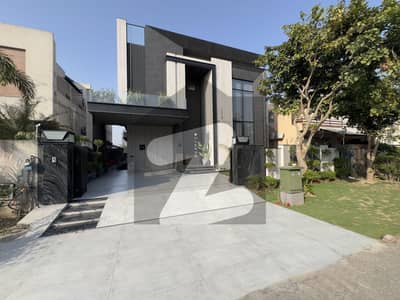 ڈی ایچ اے فیز 7 - بلاک ایس فیز 7,ڈیفنس (ڈی ایچ اے),لاہور میں 5 کمروں کا 1 کنال مکان 7.86 کروڑ میں برائے فروخت۔