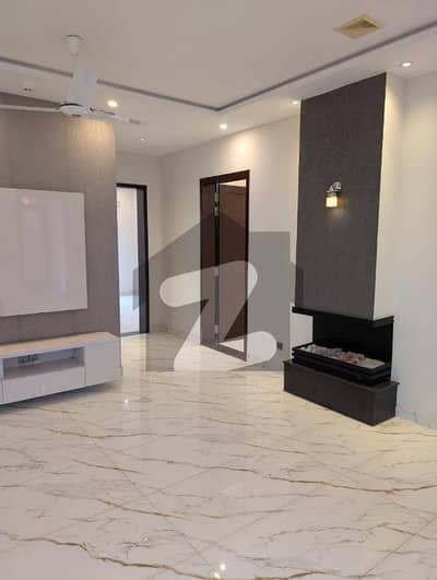 01 Kanal Luxury House For Rent In DHA Phase 5 Lahore