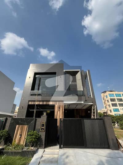 Stylish 5 Marla House With Premium Finishing | Ready To Move For Sale At Bahria Orchard Raiwind Lahore