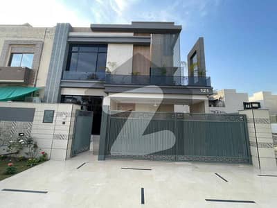 Executive 10 Marla Designer House In Prime Location At Bahria Orchard Raiwind Lahore