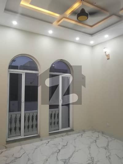 ڈی ایچ اے 9 ٹاؤن ڈیفنس (ڈی ایچ اے),لاہور میں 3 کمروں کا 5 مرلہ مکان 1.05 لاکھ میں کرایہ پر دستیاب ہے۔