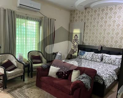 ڈی ایچ اے فیز 8 ڈی ایچ اے ڈیفینس,کراچی میں 3 کمروں کا 1 کنال زیریں پورشن 2.8 لاکھ میں کرایہ پر دستیاب ہے۔