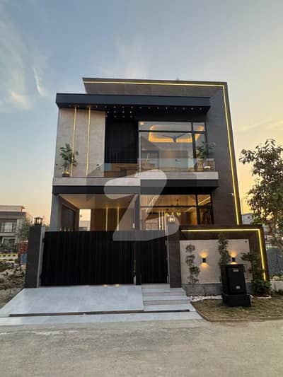 Stunning 5-Marla Contemporary House for Sale in DHA Lahore Phase 9-Town 3 Attached Baths, Modern Company Kitchen, TV Lounge, Drawing & Dining, Store & Powder Room Hot Location, Easy Deal, Motivated Seller 335 Lac Only