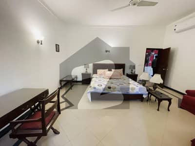 ایف ۔ 7 اسلام آباد میں 2 کمروں کا 1 کنال بالائی پورشن 3.0 لاکھ میں کرایہ پر دستیاب ہے۔