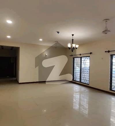 عسکری 5 ۔ سیکٹر جے عسکری 5,ملیر کنٹونمنٹ,کینٹ,کراچی میں 3 کمروں کا 12 مرلہ فلیٹ 4.05 کروڑ میں برائے فروخت۔