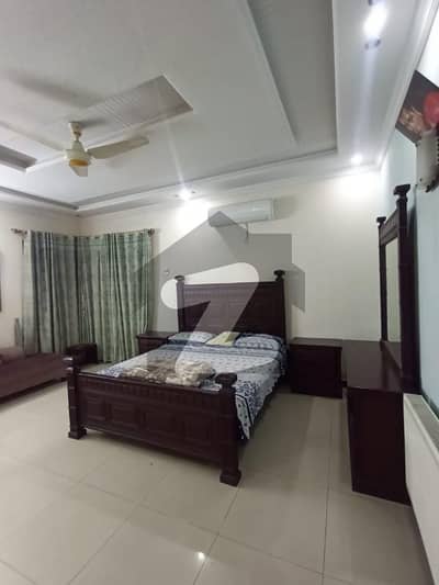 Kanal 5 bedrooms double unit Furnished house available for rent