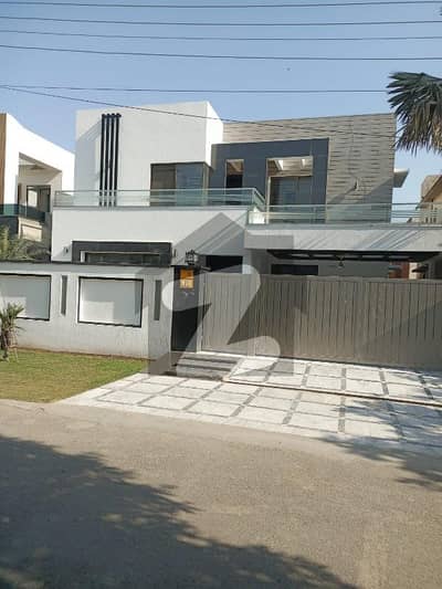 10 Marla Brand New Luxury House For Rent