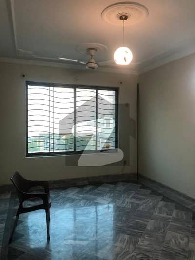 3 Bedroom Upper Portion Available For Rent In Soan Garden Prime Location Bijli Gas Separate
