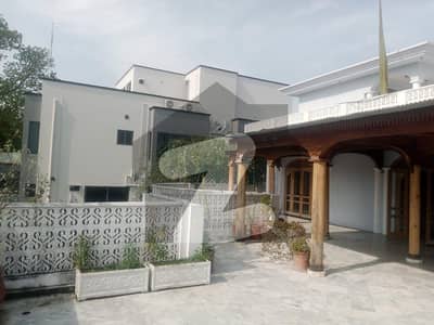 1 Kanal 1 Marla Luxury House for Sale in F-7/4 Islamabad Prime Location