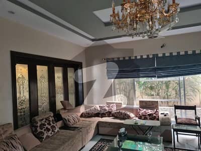 1-Kanal 60'Road Road Owner Built Bungalow in Valencia Town Lahore urgent for sale