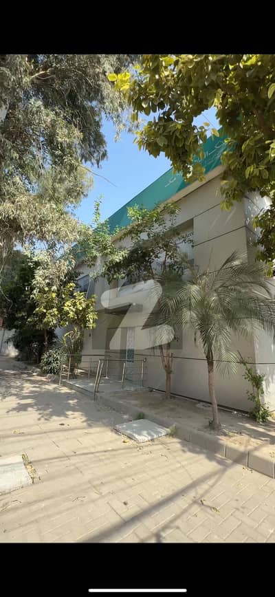 Commercial Building For Sale ( Tenant: Bank )