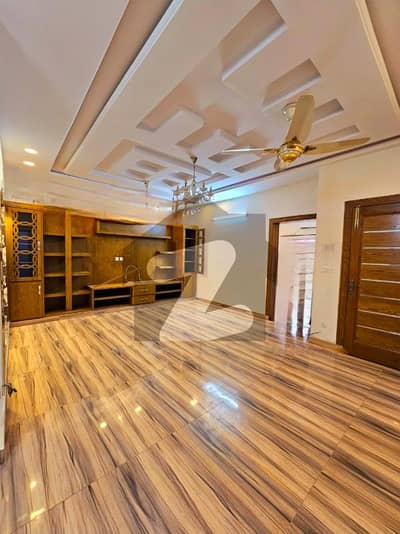 جی ۔ 13 اسلام آباد میں 2 کمروں کا 7 مرلہ زیریں پورشن 88.0 ہزار میں کرایہ پر دستیاب ہے۔