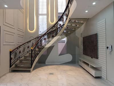 ڈی سی کالونی گوجرانوالہ میں 4 کمروں کا 5 مرلہ مکان 65.0 ہزار میں کرایہ پر دستیاب ہے۔