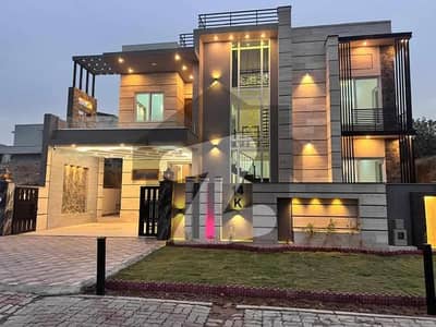 ایف ۔ 6 اسلام آباد میں 4 کمروں کا 1 کنال مکان 3.5 لاکھ میں کرایہ پر دستیاب ہے۔