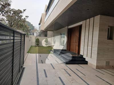 Brand New 7-Bedrooms Triple-Storey 666 Sq Yards House For Rent In F-7