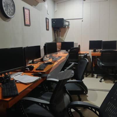 Vip Office Space for Rent in Johar Town Main Road Near UCP University for (Call center + Software house + Marketing Office & Other Setup as You Want)