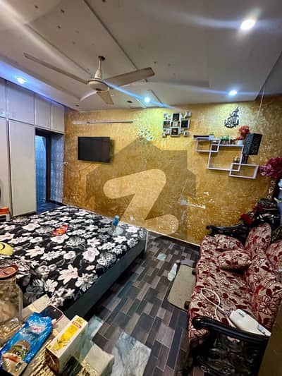 ماڈل ٹاؤن ۔ بلاک جی ماڈل ٹاؤن,لاہور میں 4 کمروں کا 10 مرلہ مکان 4.75 کروڑ میں برائے فروخت۔