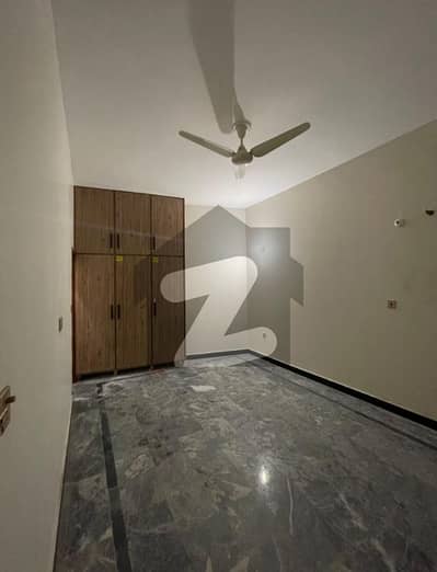 7.5 Marla Upper Portion FOR RENT In Dream Gardens Lahore