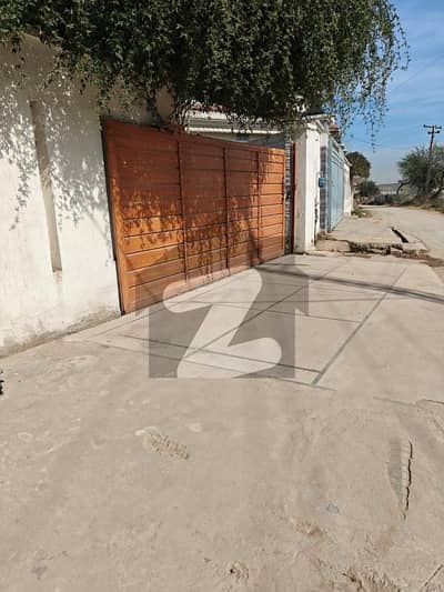 اسلام آباد ایکسپریس وے اسلام آباد میں 5 کمروں کا 1 کنال فارم ہاؤس 5.5 کروڑ میں برائے فروخت۔