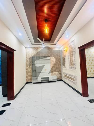 4 MARLA UPPER PORTION FOR RENT IN MILITARY ACCOUNT MAIN COLLEGE ROAD LHR