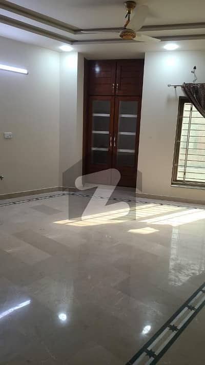 غالب سٹی فیصل آباد میں 4 کمروں کا 5 مرلہ مکان 1.7 کروڑ میں برائے فروخت۔
