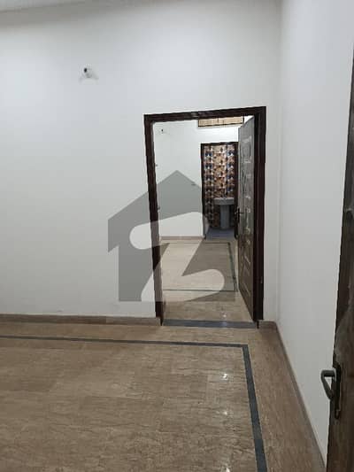 ٹاؤن شپ لاہور میں 4 کمروں کا 2 مرلہ مکان 1.3 کروڑ میں برائے فروخت۔