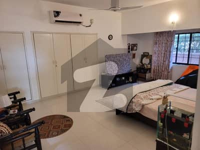 Small 24th Commercial Street Beautiful Location First/4th Floor Penthouse For Sale