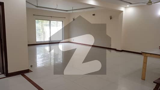 ONE KANAL OUTSTANDING SOLID HOUSE AVAILABLE FOR SALE IN WAPDA TOWN