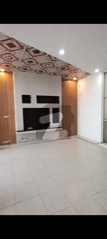 8 Marla Spacious MB + Park Facing House Available In Bahria Town - Safari Villas For sale