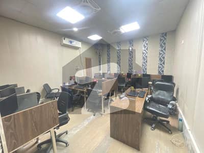 عابد مارکیٹ لاہور میں 5 کمروں کا 1 کنال عمارت 9.5 لاکھ میں کرایہ پر دستیاب ہے۔