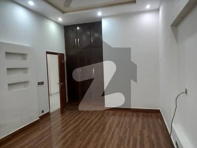 10 Marla Outstanding Lower Portion In PIA HOUSING SOCIETY