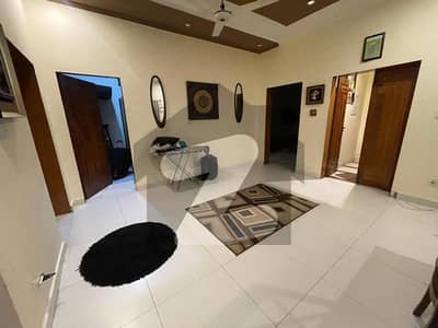 بحریہ ٹاؤن سیکٹر B بحریہ ٹاؤن,لاہور میں 2 کمروں کا 8 مرلہ بالائی پورشن 60.0 ہزار میں کرایہ پر دستیاب ہے۔