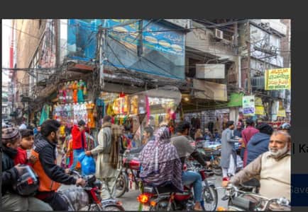 اچھرہ لاہور میں 8 مرلہ Studio دکان 30.0 کروڑ میں برائے فروخت۔