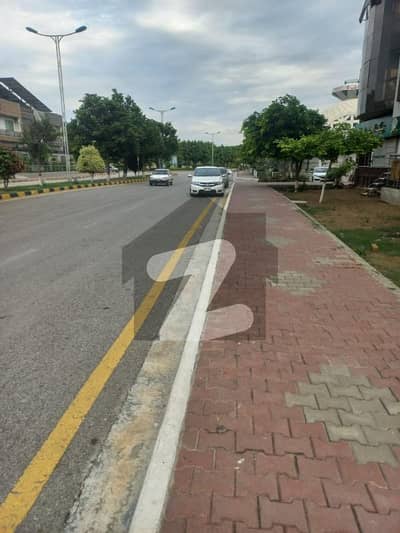 بی ۔ 17 اسلام آباد میں 1 مرلہ Studio دکان 95.0 لاکھ میں برائے فروخت۔